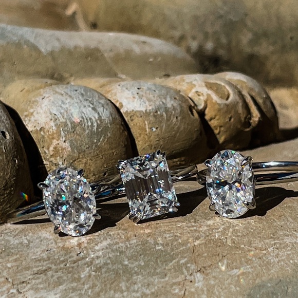 2.5ct Oval Crushed Ice Moissanite Ring - Picture 10 of 13